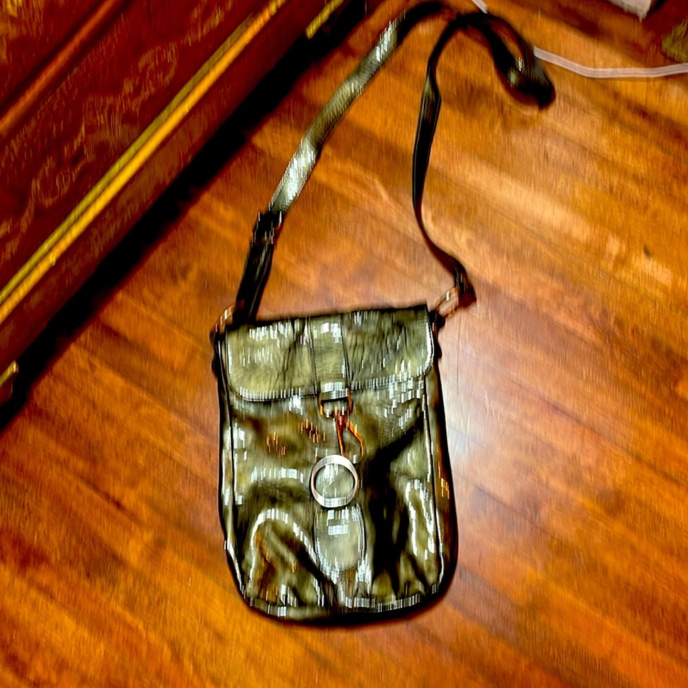 The Trend from Italy pewter metal leather crossbody